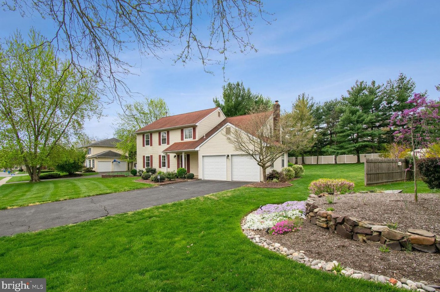 502 Heritage Oak Dr, Yardley, PA 19067