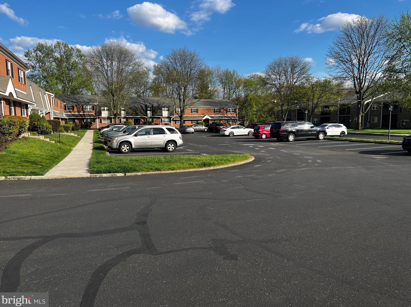 203 Hampton Crossing, Southampton, PA 18966