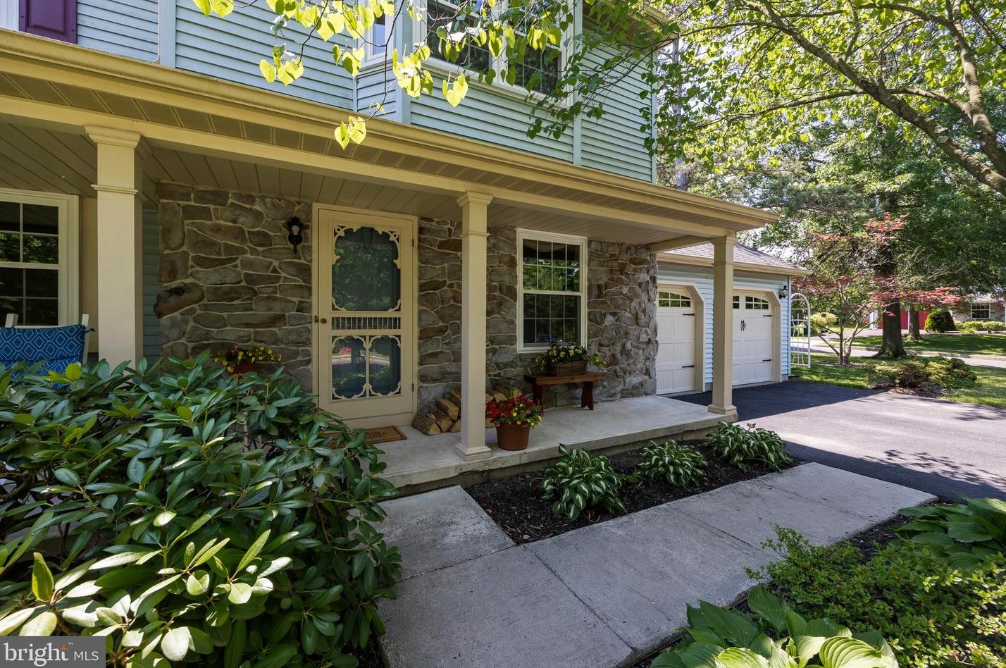 405 Wyckford Dr, Sellersville, PA 18960