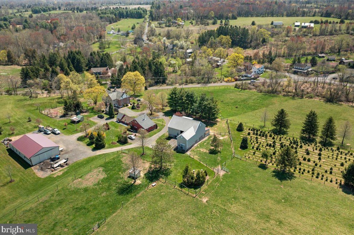 336 E Dark Hollow Rd, Pipersville, PA 18947