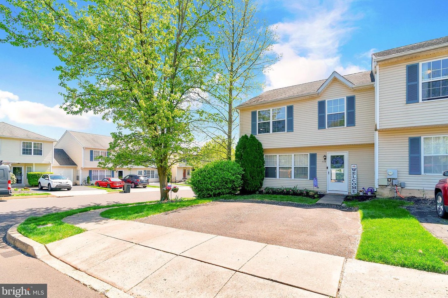 108 Megan Cir, Chalfont, PA 18914