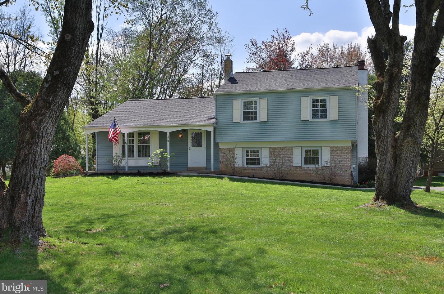 120 Peggy Ln, Chalfont, PA 18914-1457