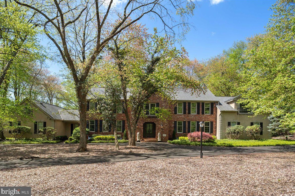 1980 Guinea Ln, Jamison, PA 18929