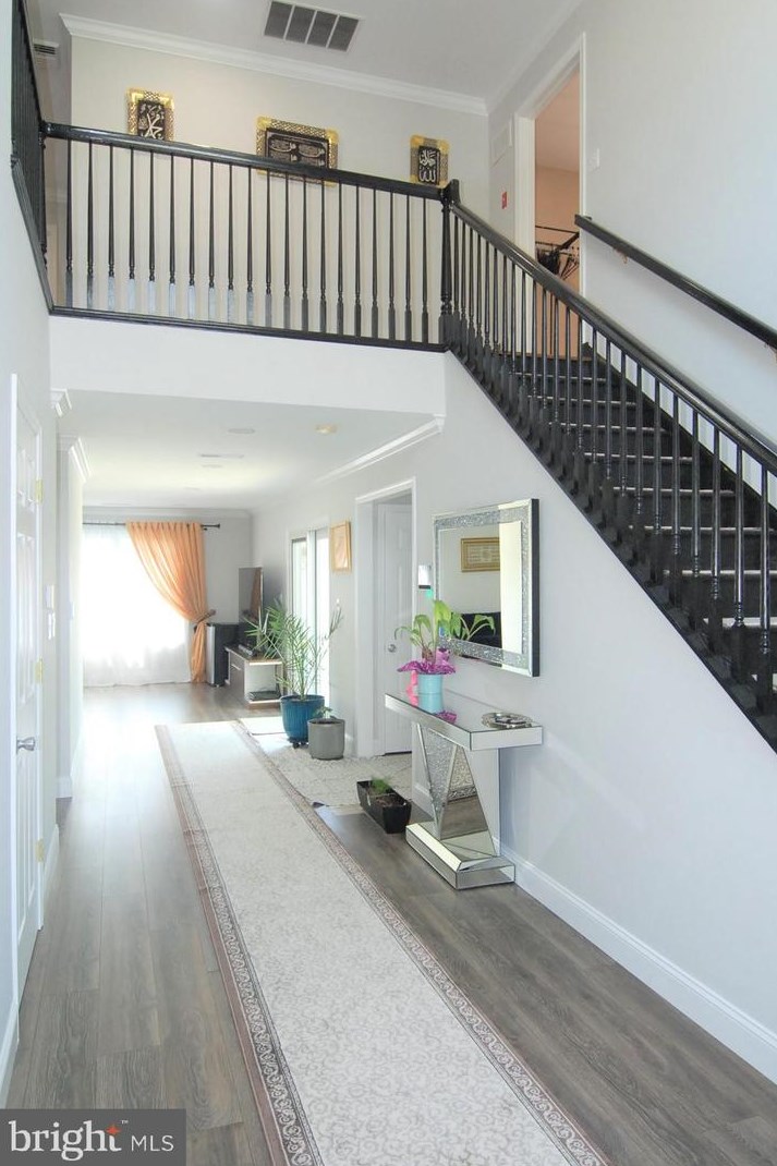 52 Crimson King Ln, Levittown, PA 19055-1636