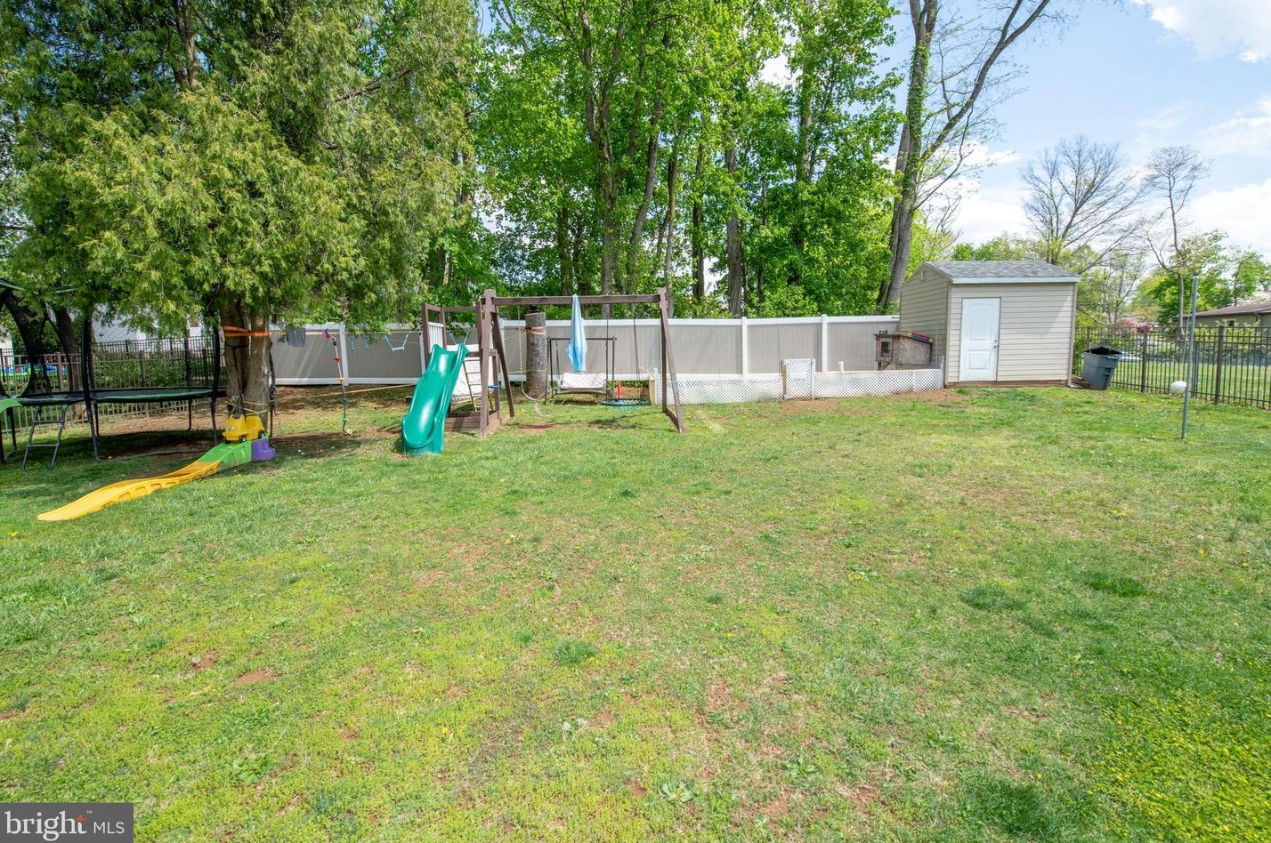 435 Cedar Ave, Langhorne PA  19047-2011 exterior