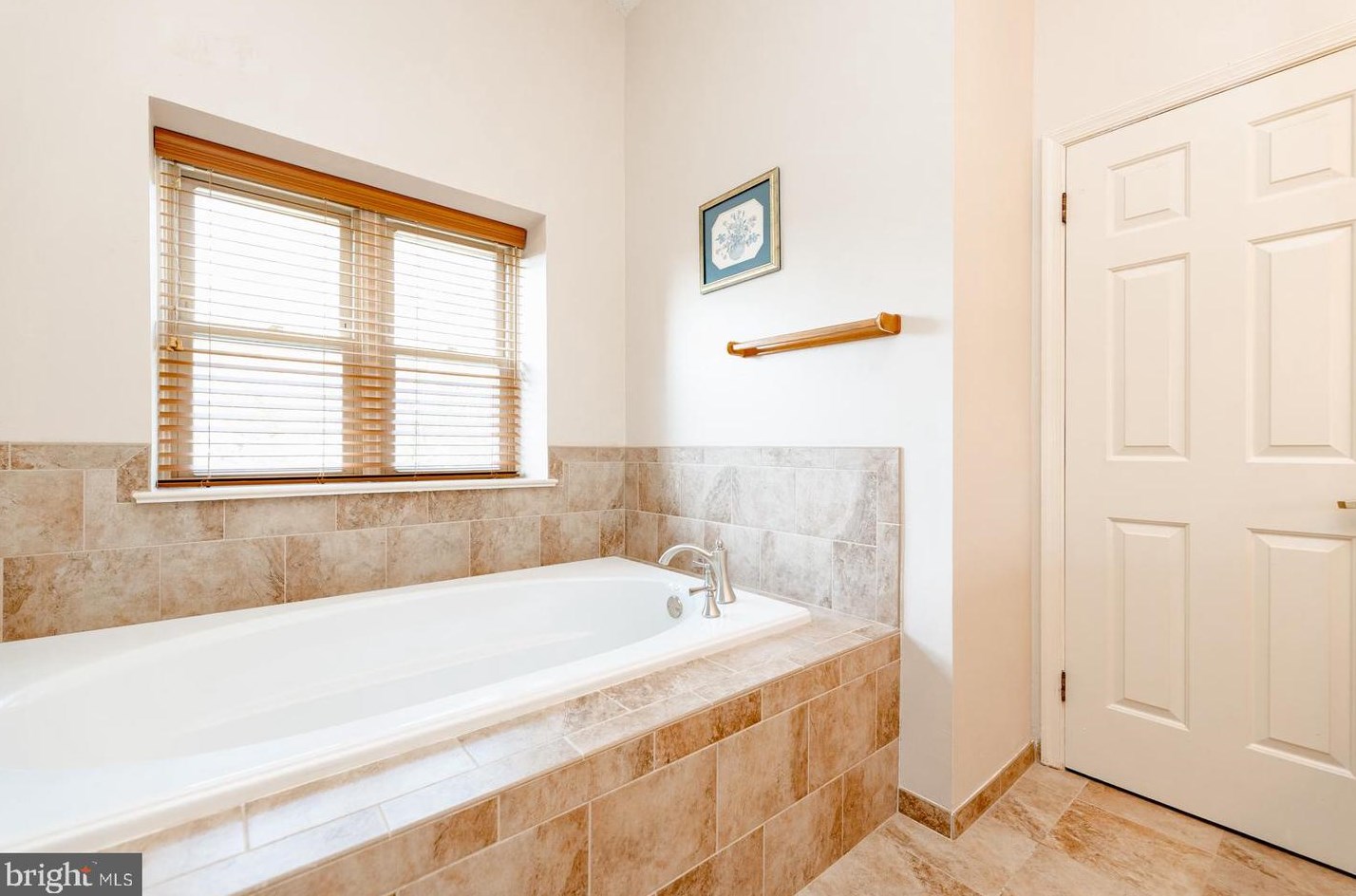 46 Snapdragon Dr, Upper Makefield PA  18940-9206 exterior