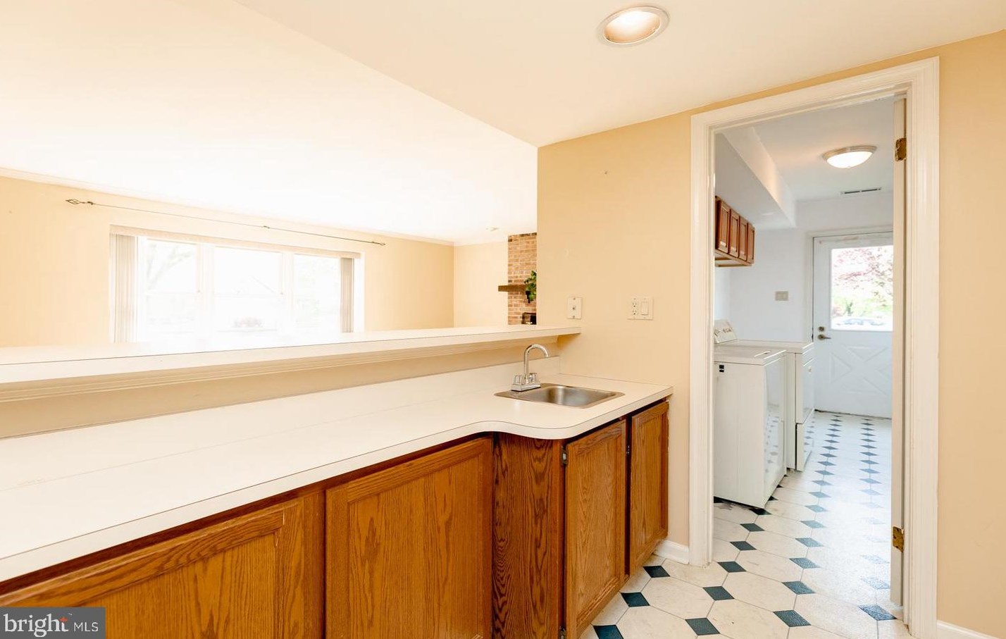 46 Snapdragon Dr, Upper Makefield PA  18940-9206 exterior