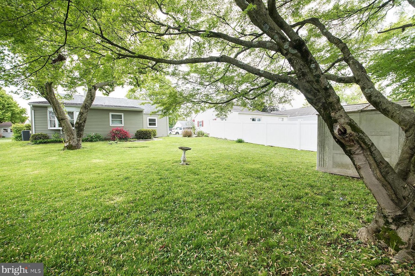 856 Willow St, Southampton PA  18966-3432 exterior