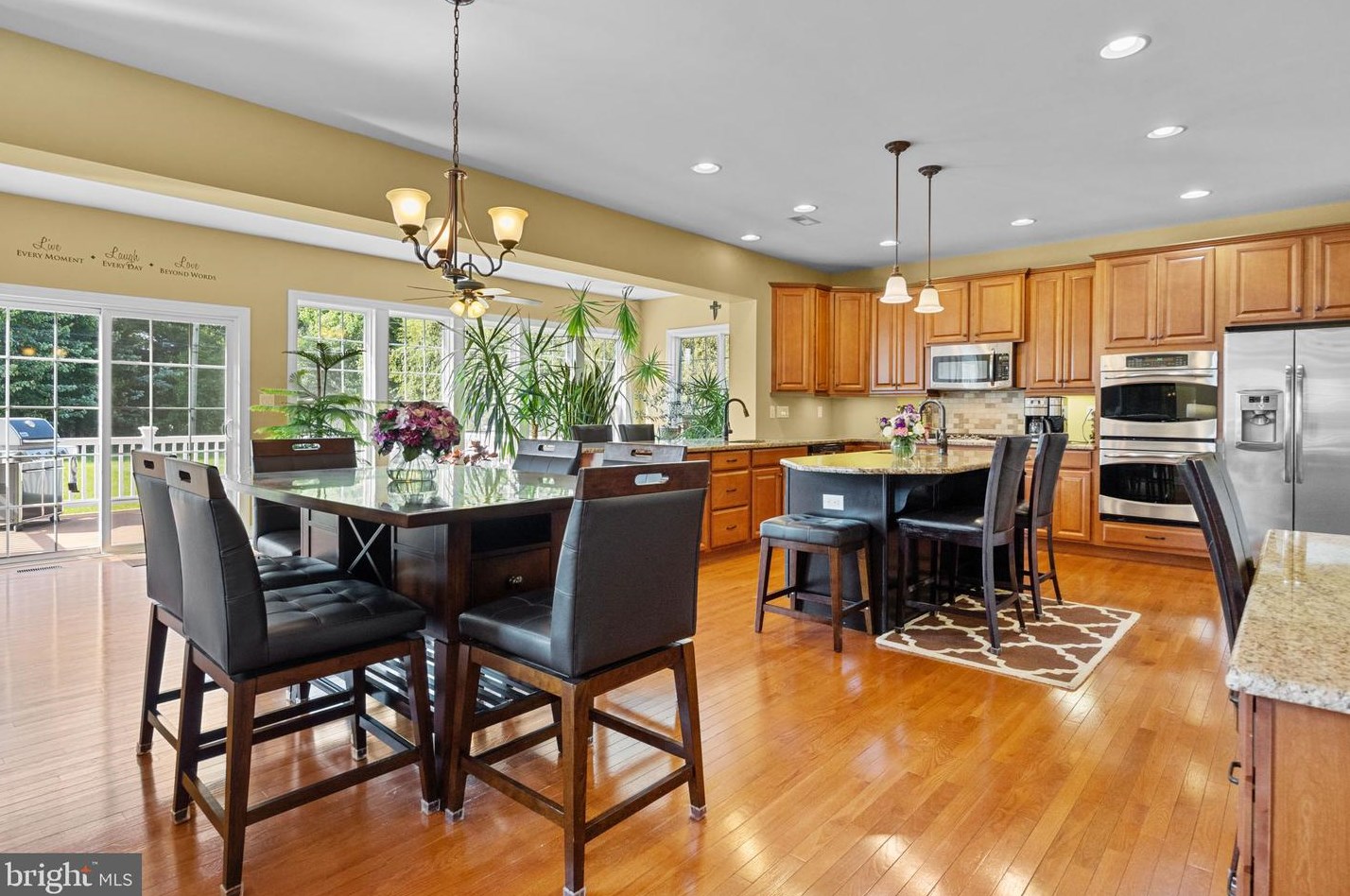 11 Cloverlee Ln, Upper Makefield PA  18940-1116 exterior