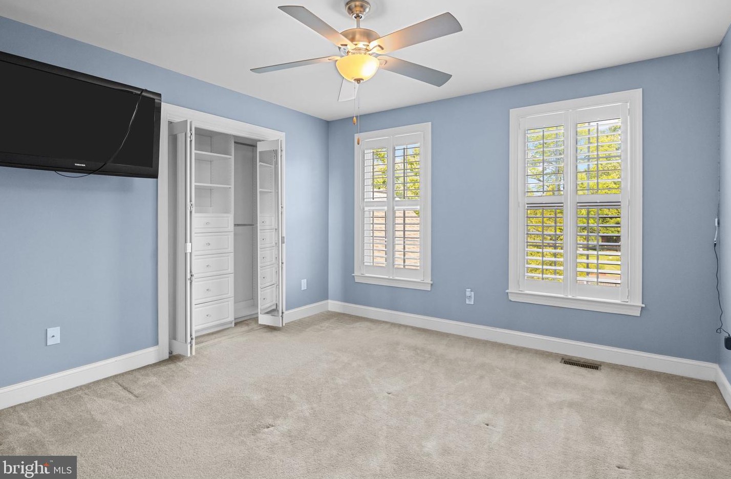 11 Cloverlee Ln, Upper Makefield PA  18940-1116 exterior