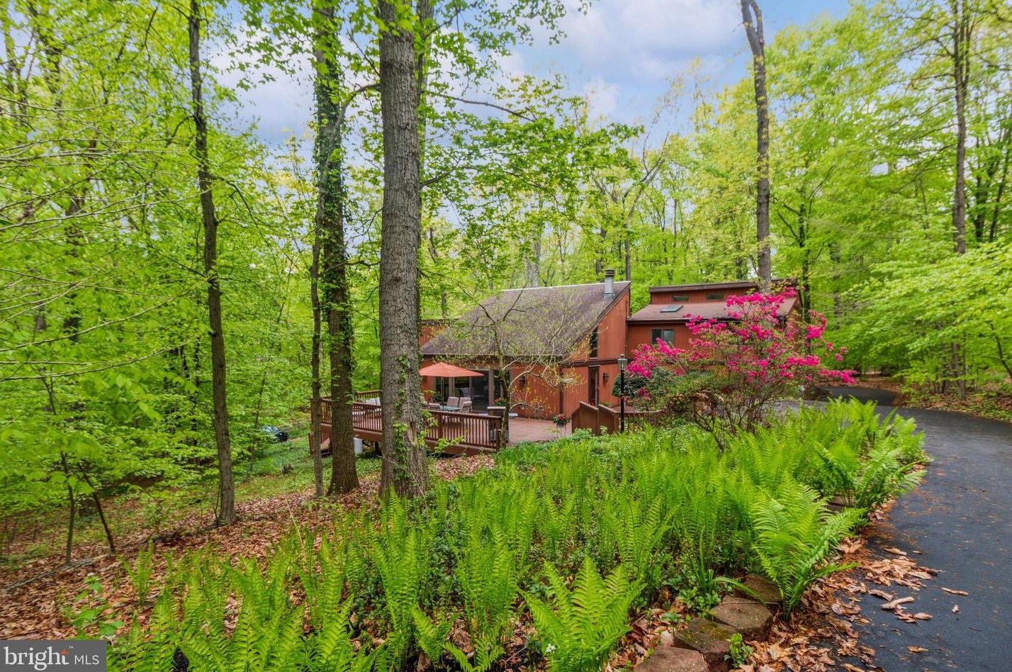 3900 Dogwood Ln, Gardenville, PA