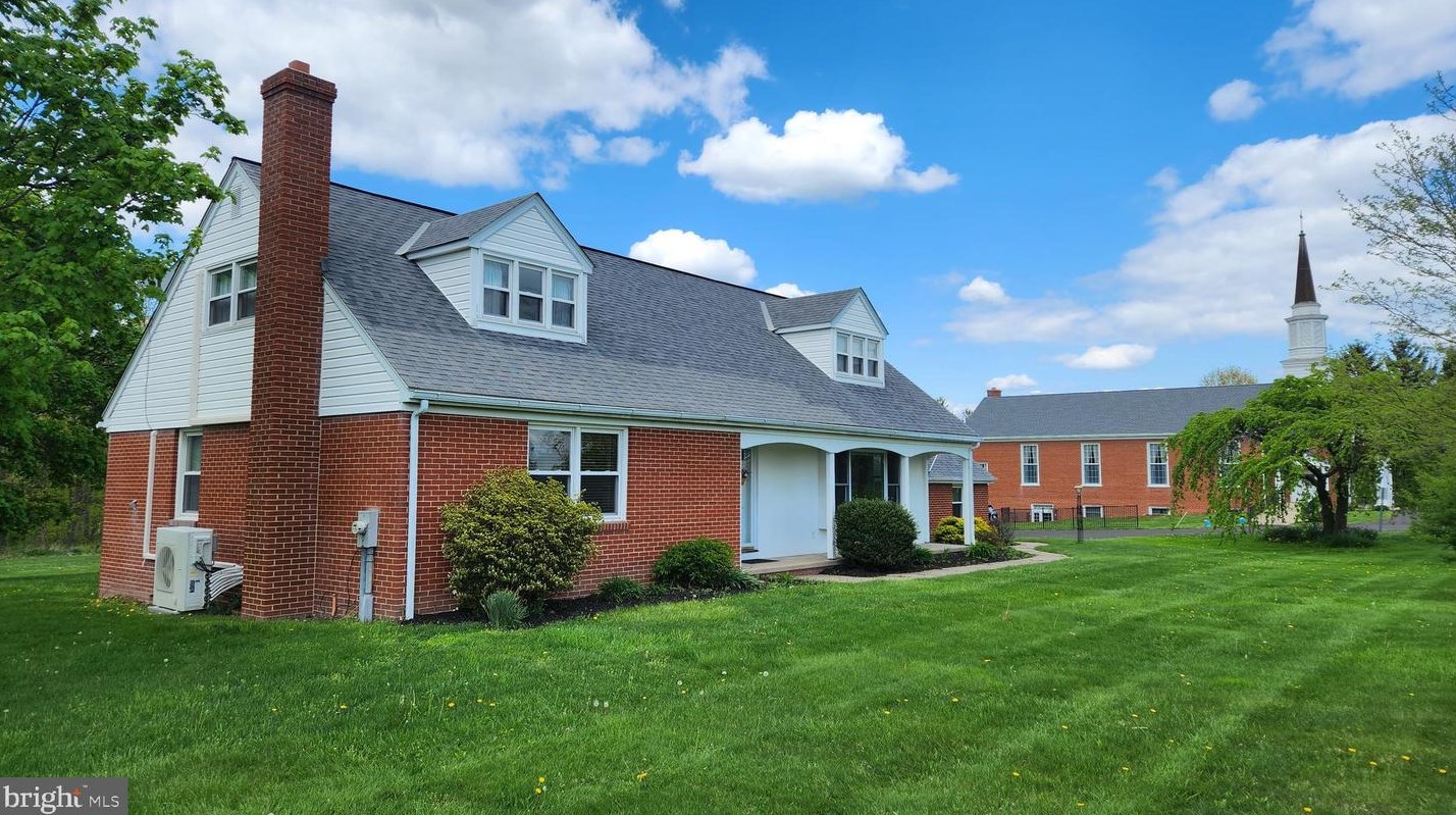 2988 Bedminster Rd, Perkasie, PA 18944