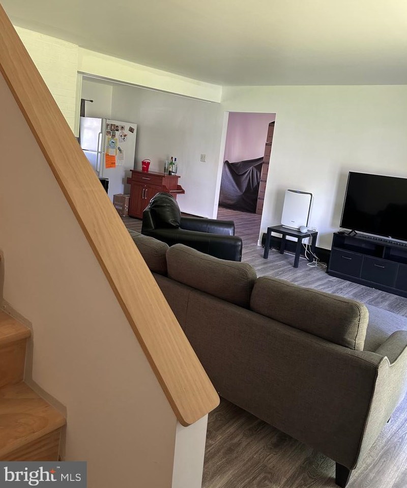 20 Ruby Ln, Levittown PA  19055-1433 exterior