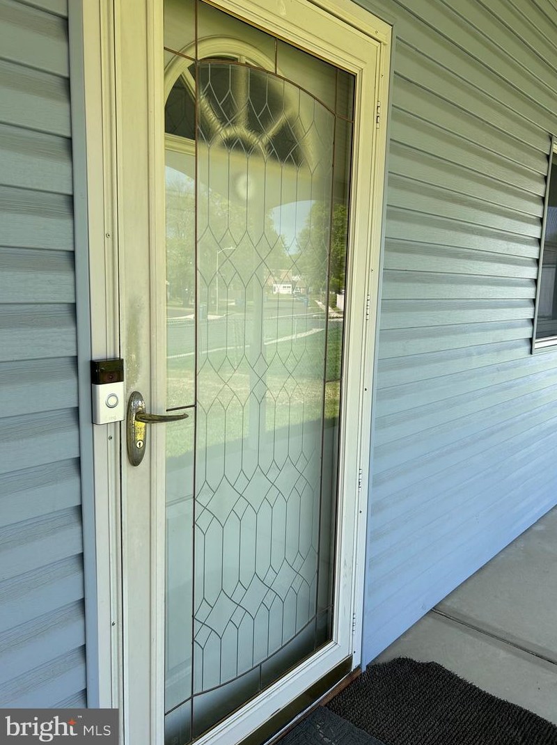 20 Ruby Ln, Levittown PA  19055-1433 exterior