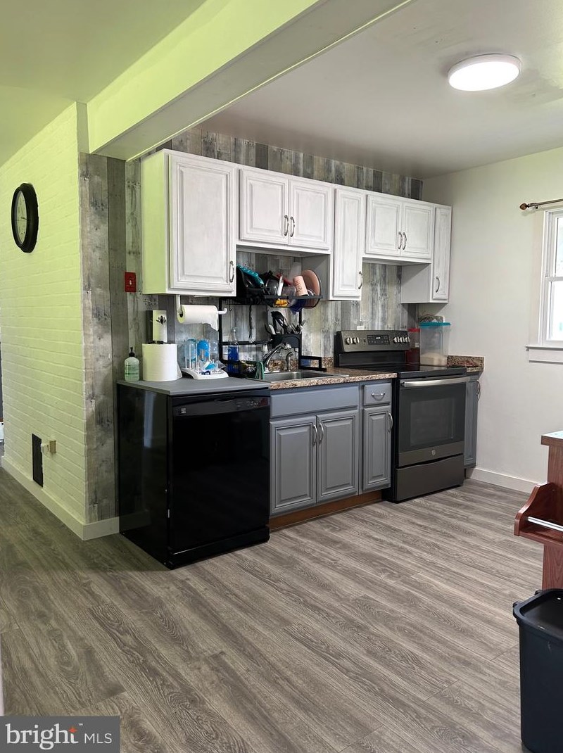 20 Ruby Ln, Levittown PA  19055-1433 exterior