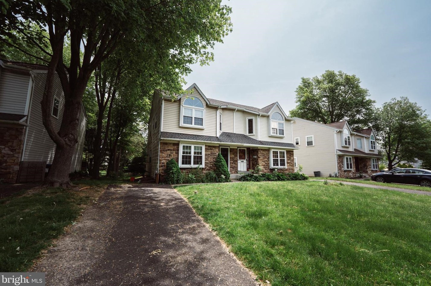 114 Sandy Ridge Dr, Gardenville, PA