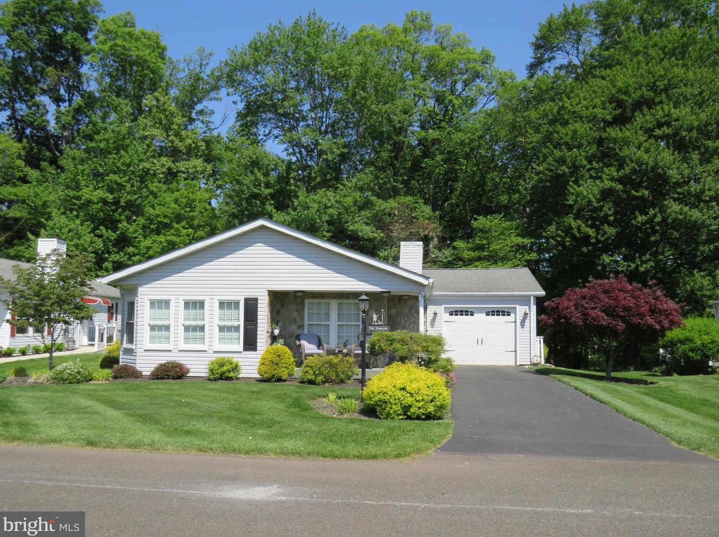 433 Spring Meadow Cir, New Hope, PA 18938