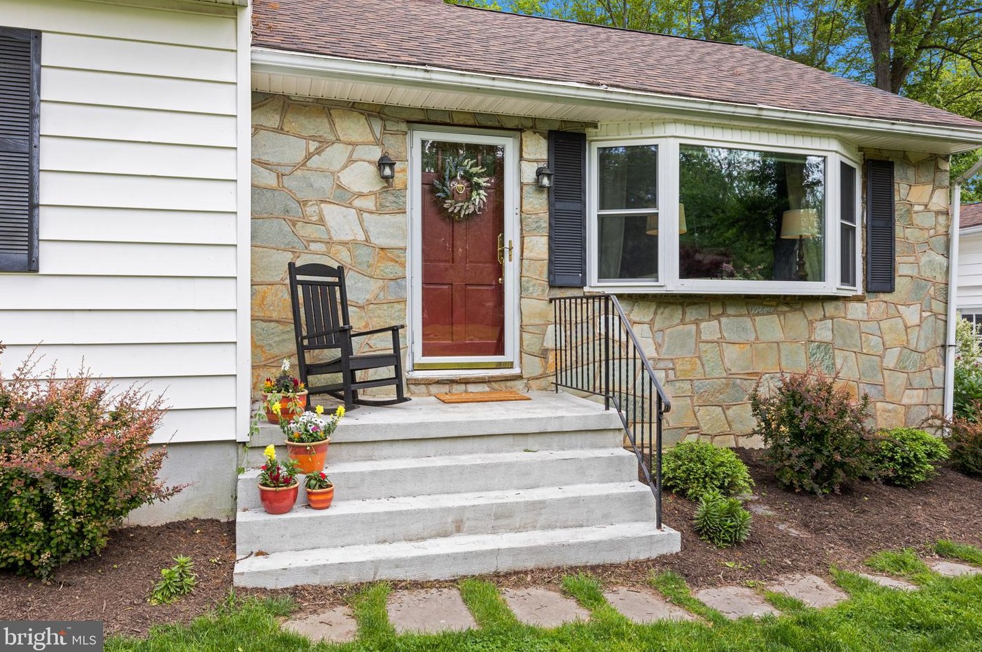 9 Wilfred Dr, Yardley, PA 19067