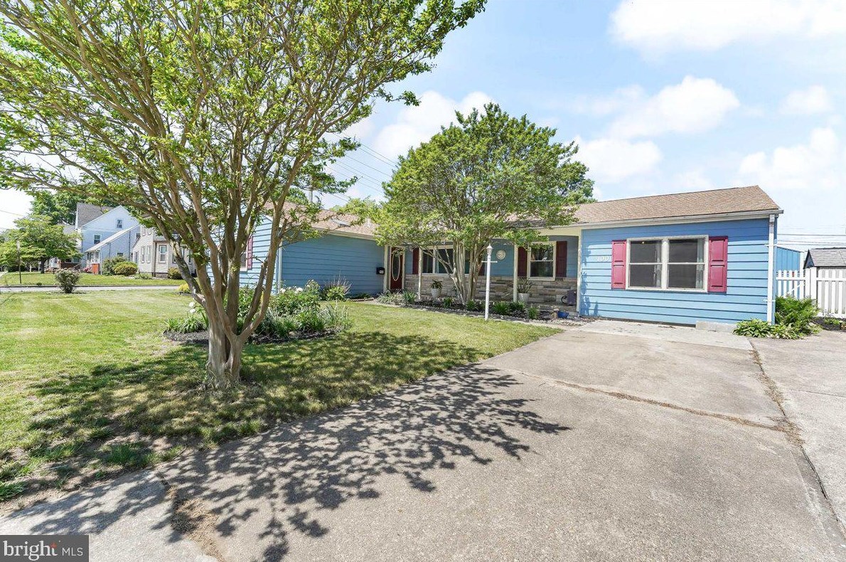 100 Delaware Ave, Yardley, PA 19067