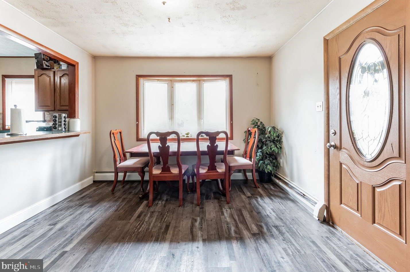 25 Ring Ln, Levittown, PA 19055