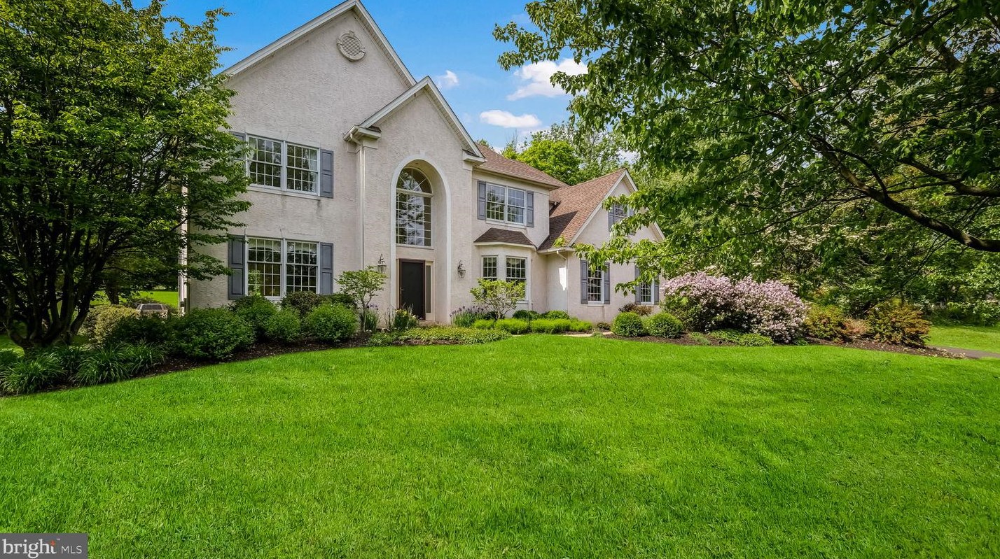 622 Covered Bridge Ln, Gardenville, PA