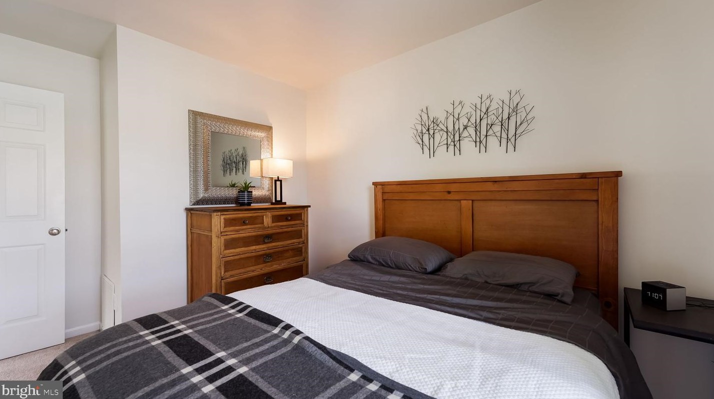 249 Windsor Ct, Quakertown PA  18951-5042 exterior