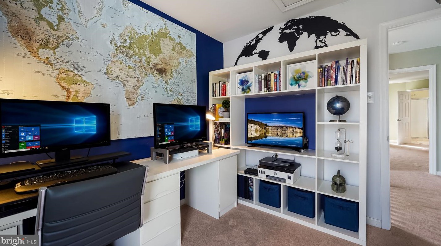 249 Windsor Ct, Quakertown PA  18951-5042 exterior