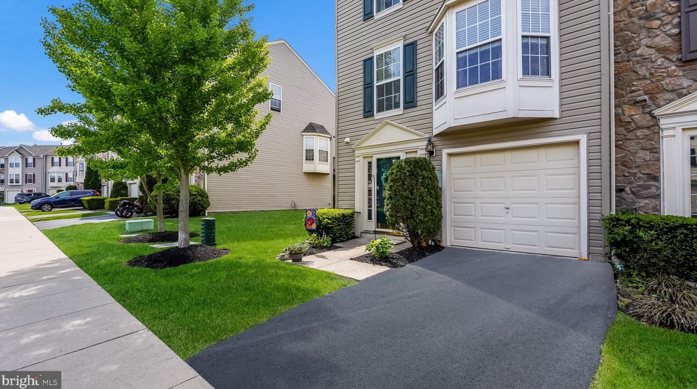 249 Windsor Ct, Quakertown, PA 18951-5042