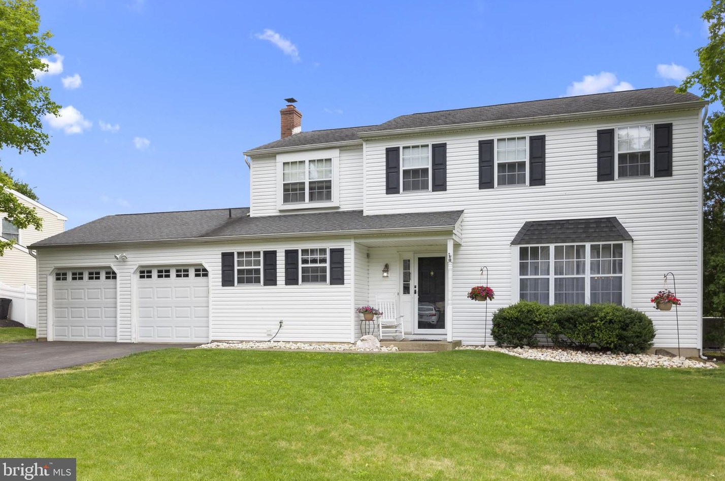 268 Cambridge Dr, Langhorne, PA 19047-1113