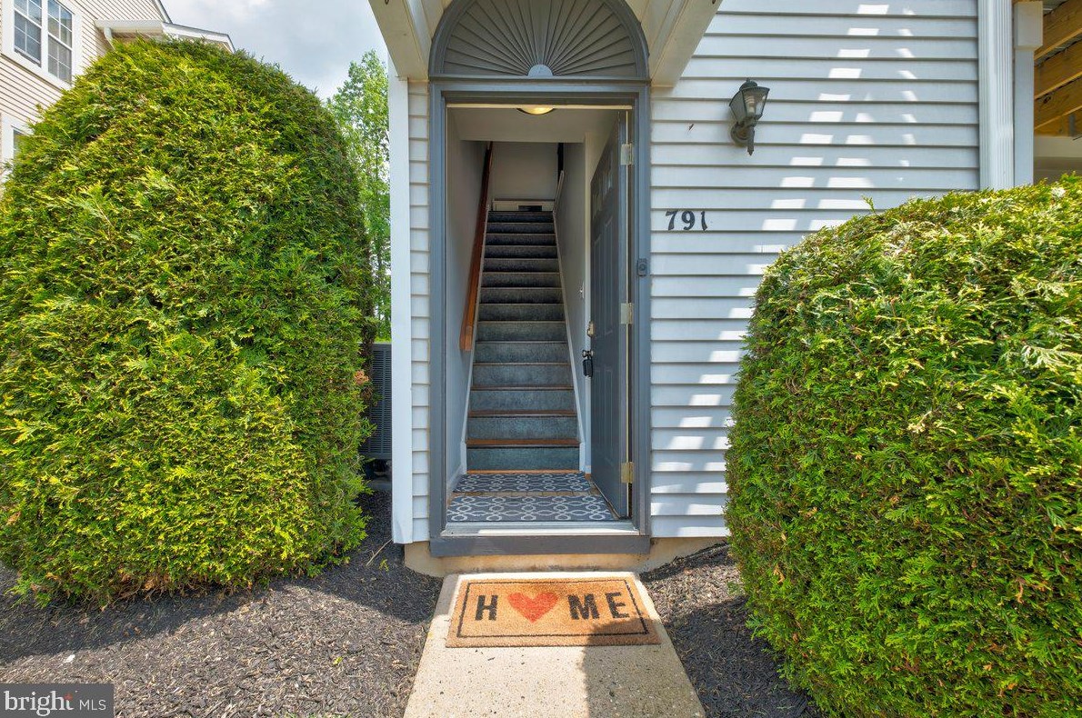 791 Parker St, Langhorne, PA 19047-5059