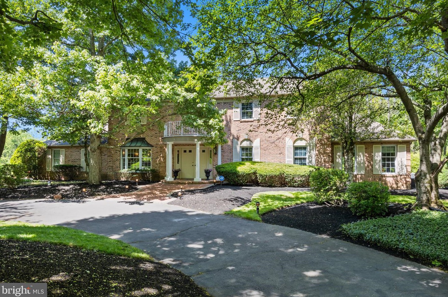 1069 Drew Dr, Yardley, PA 19067