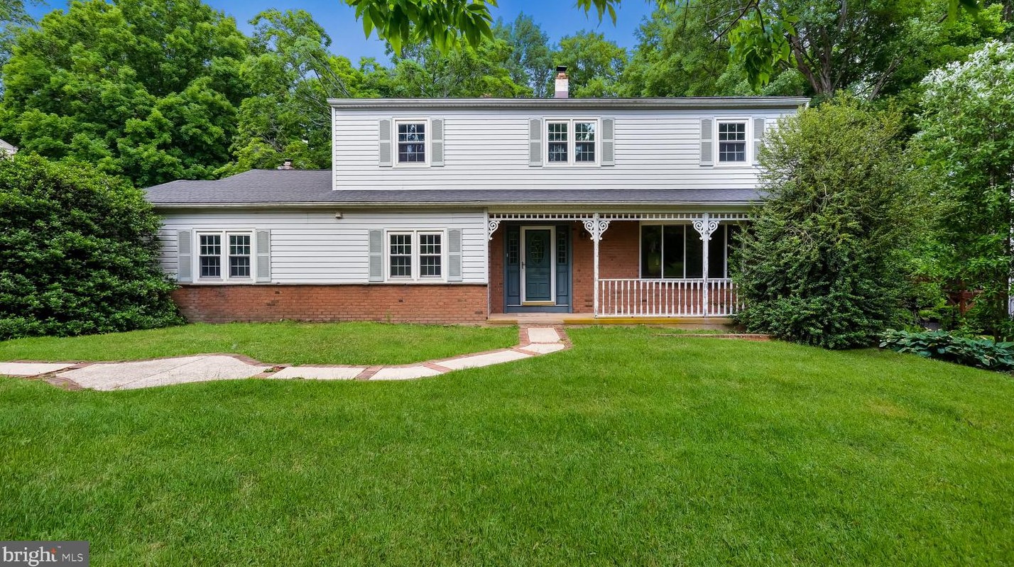 68 Skyline Dr, Chalfont, PA 18914
