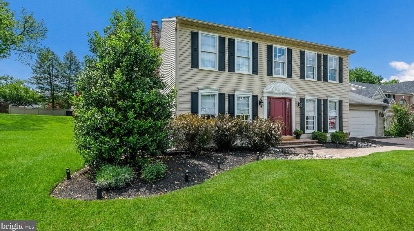 249 Norsam Dr, Langhorne, PA 19047