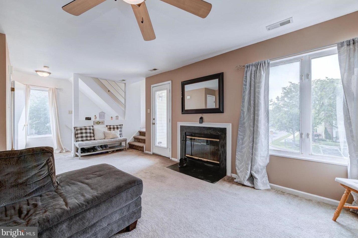 199 Devon Way, Levittown, PA 19057