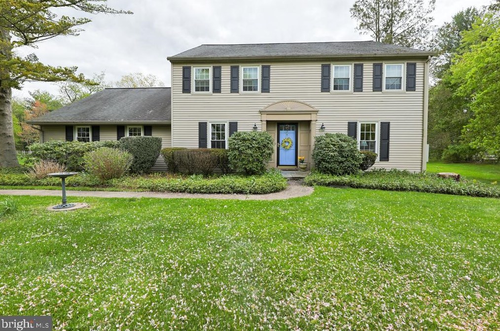 343 Pine Run Rd, Gardenville, PA