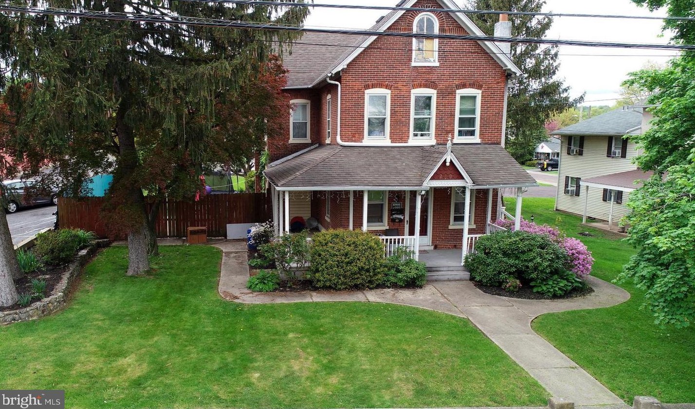 210 S Main St, Sellersville, PA 18960