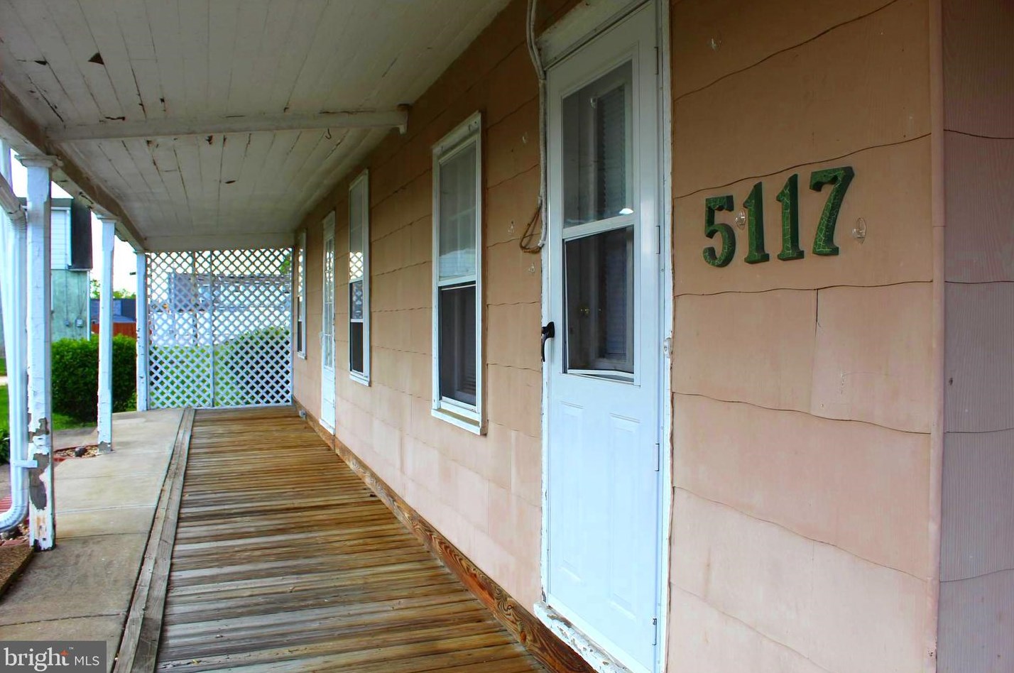 5117 Emilie Rd, Levittown PA  19057 exterior