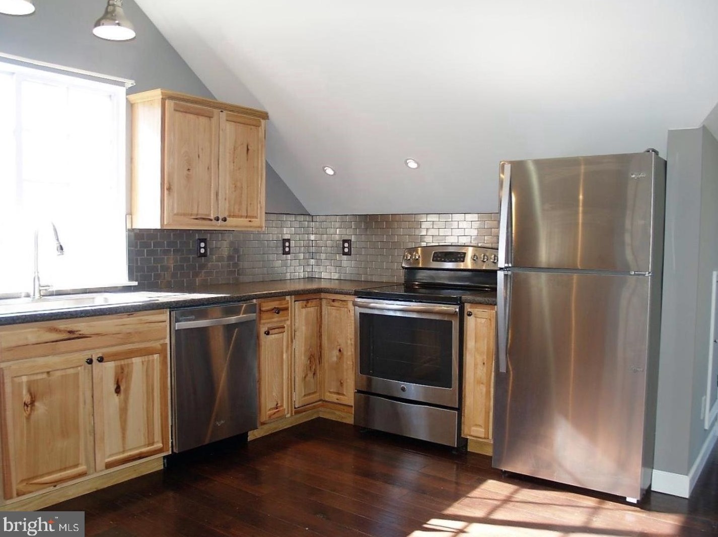 8291 Covered Bridge Rd, Quakertown, PA 18951