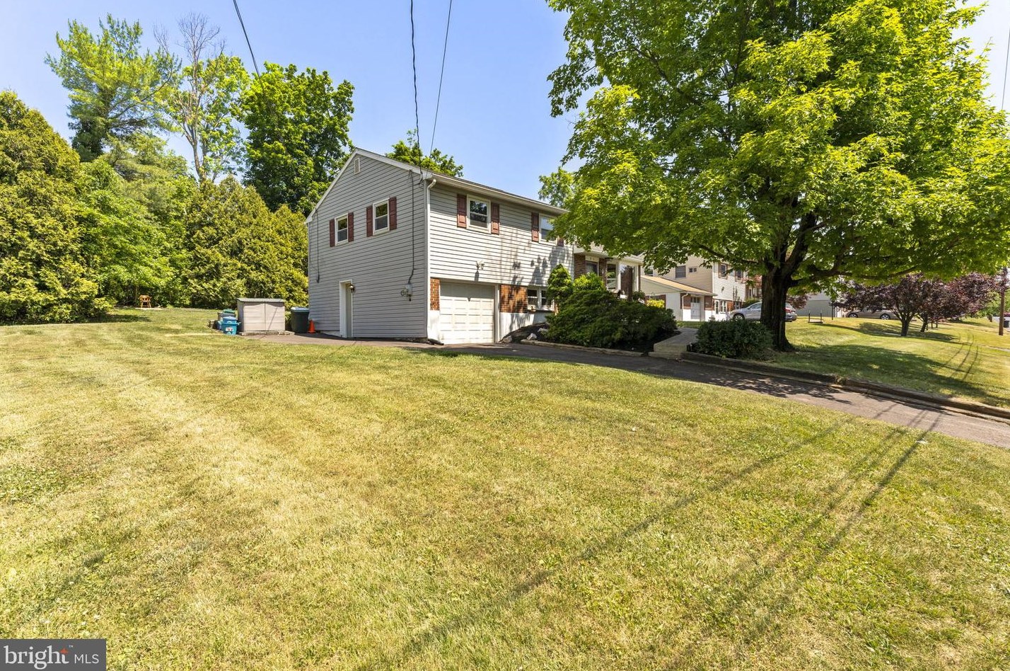85 Township Rd, Sellersville, PA 18960-2617