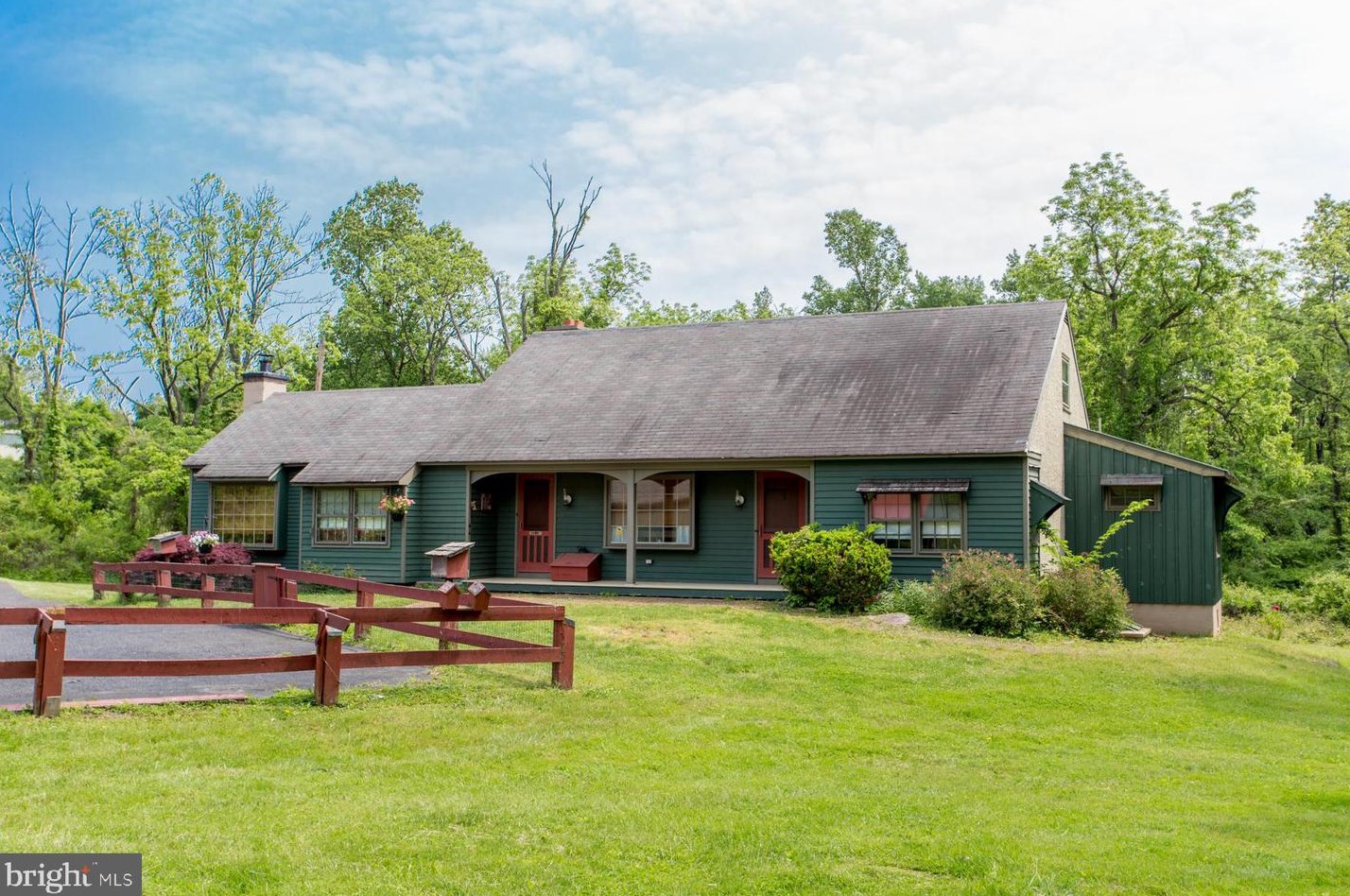 3241 Lower Mountain Rd, Furlong, PA 18925