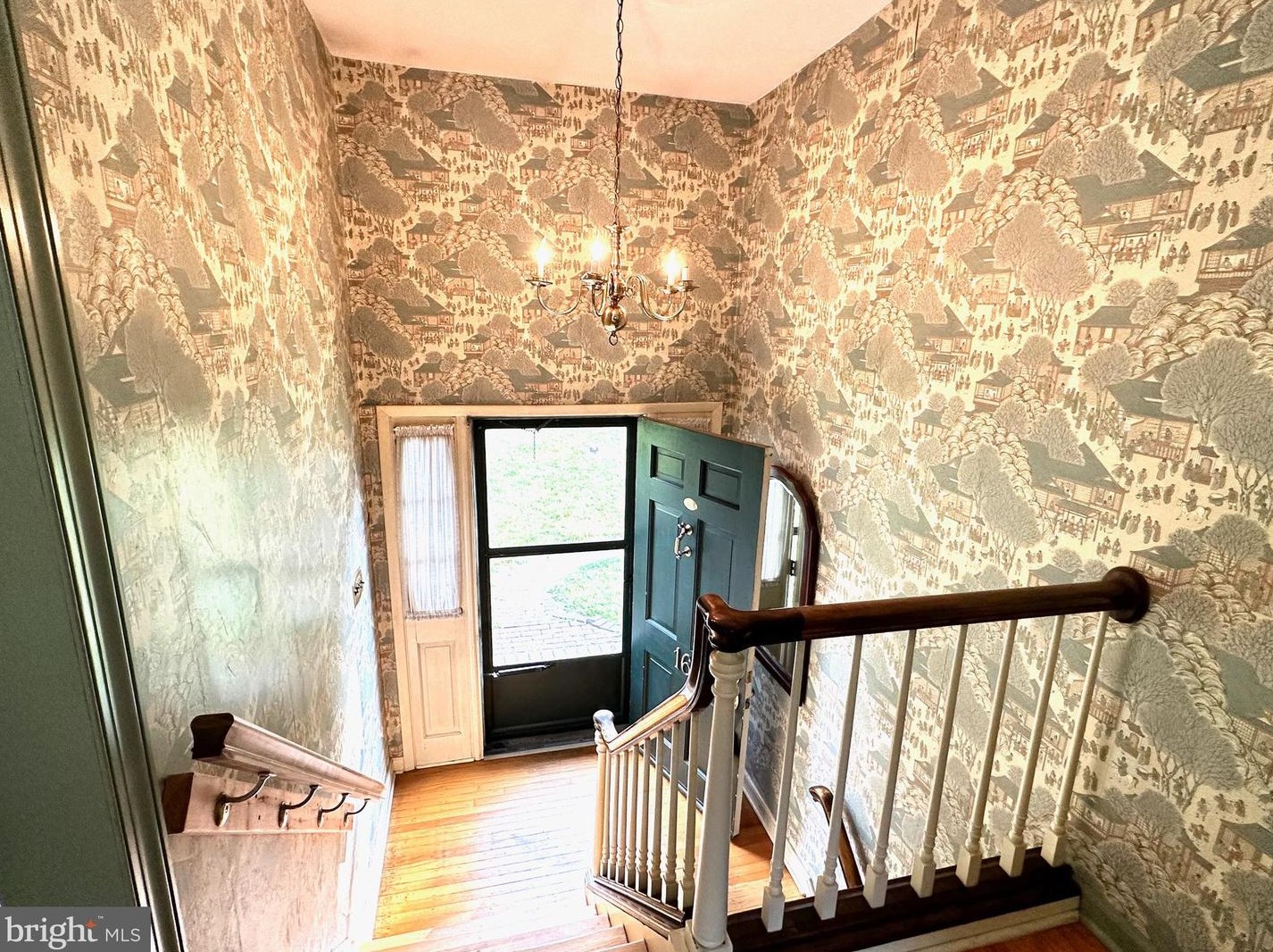 16 New Rd, Gardenville, PA