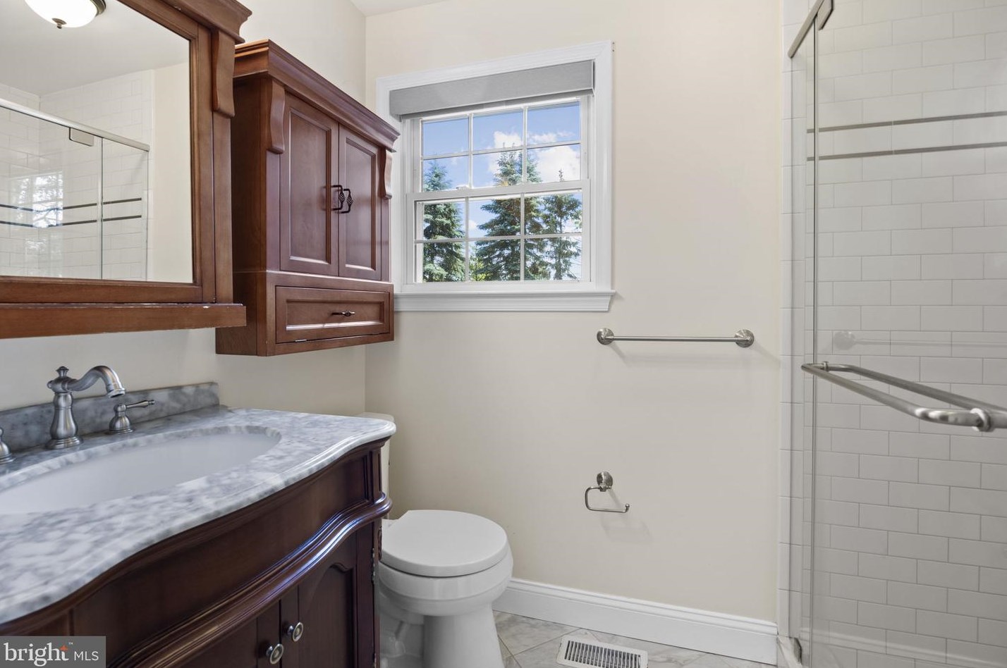 278 Burgundy Ln, Upper Makefield PA  18940-1666 exterior