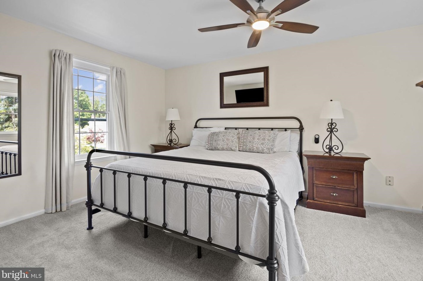 278 Burgundy Ln, Upper Makefield PA  18940-1666 exterior