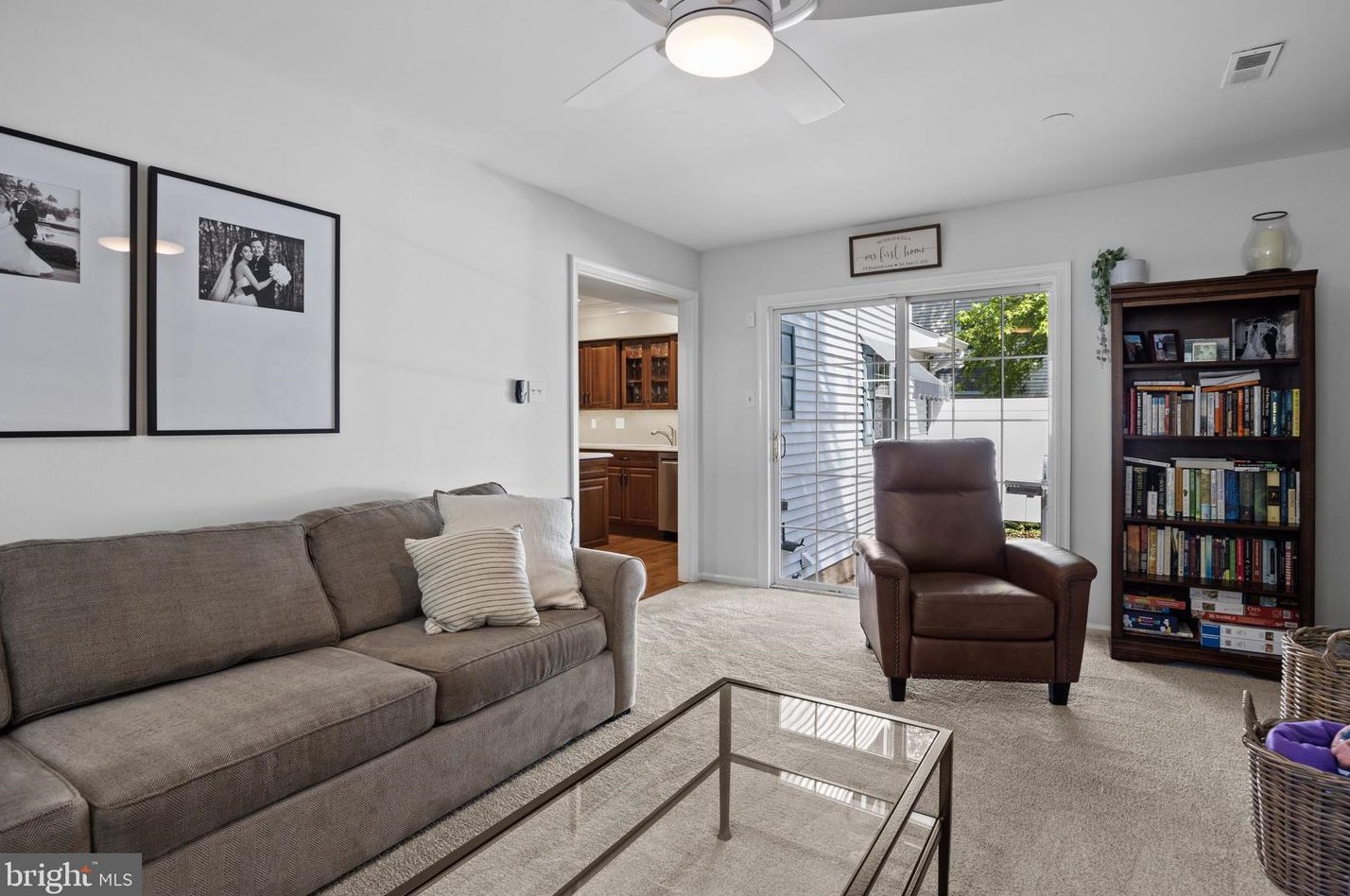 278 Burgundy Ln, Upper Makefield PA  18940-1666 exterior