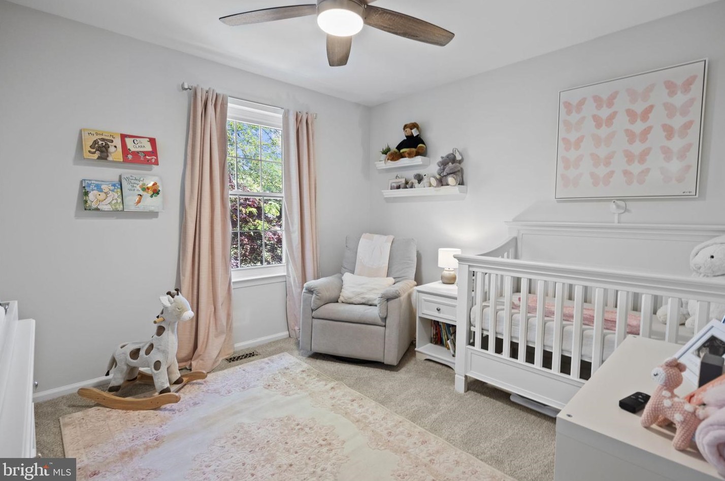 278 Burgundy Ln, Upper Makefield PA  18940-1666 exterior