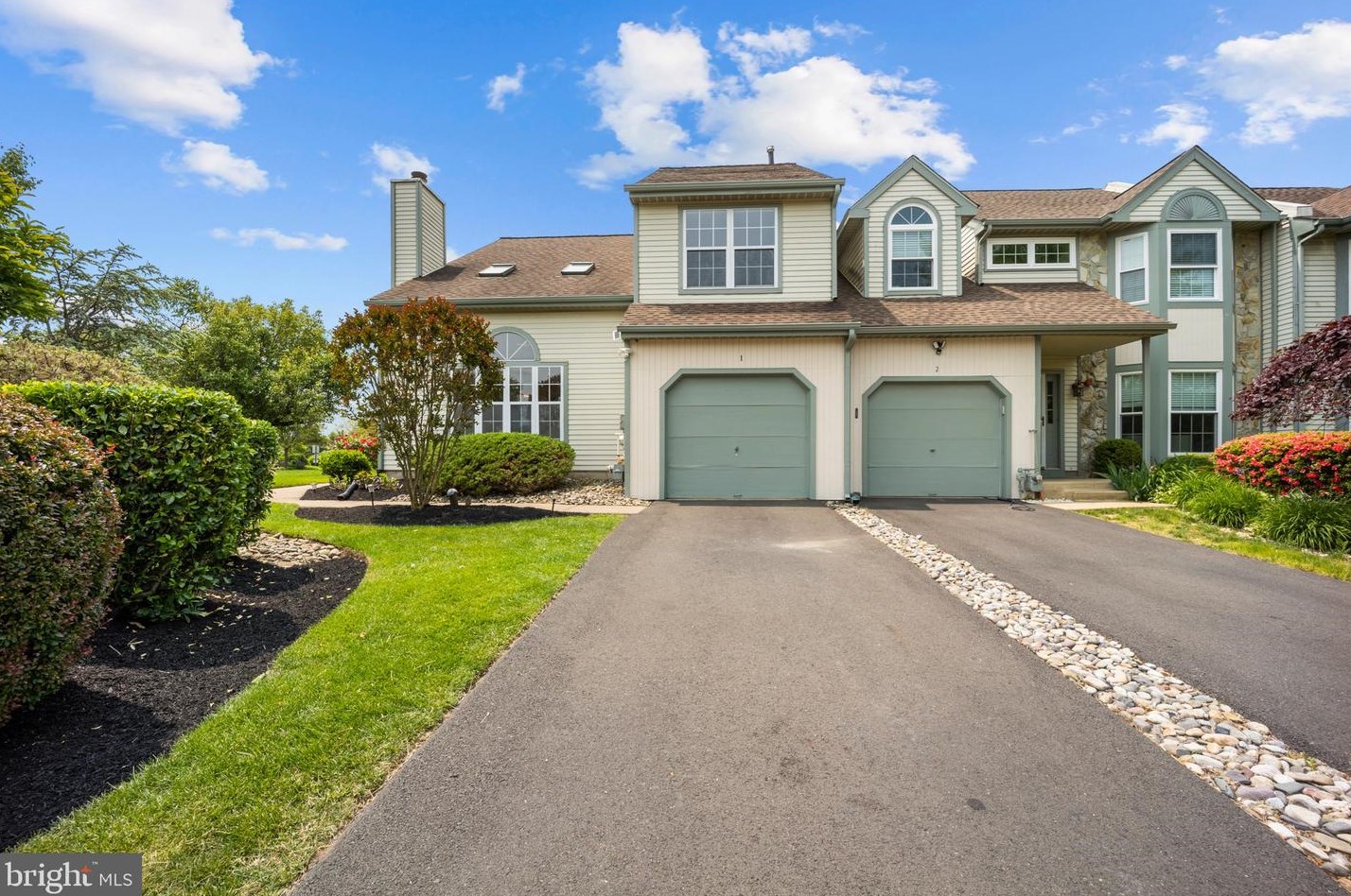 1 Laurel Cir, Upper Makefield PA  18940-3221 exterior