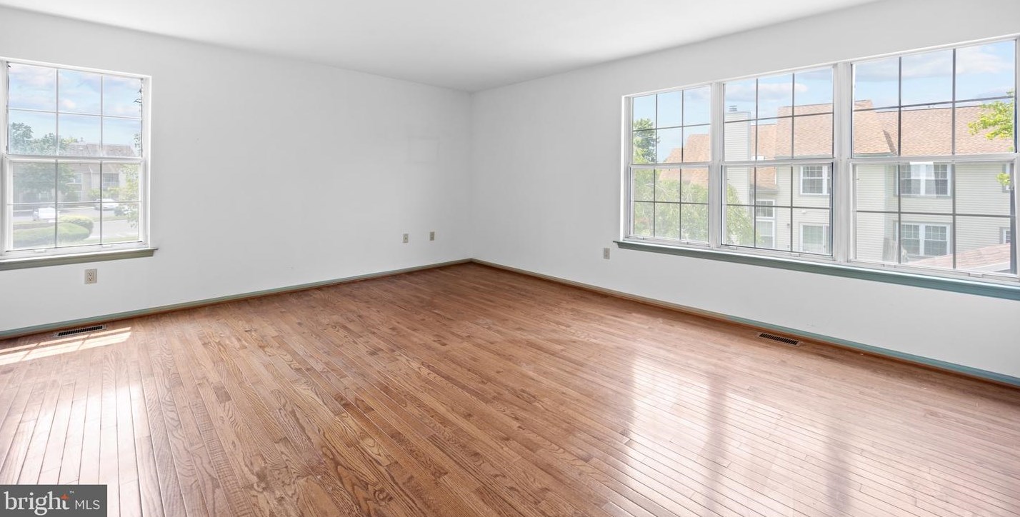 1 Laurel Cir, Upper Makefield PA  18940-3221 exterior