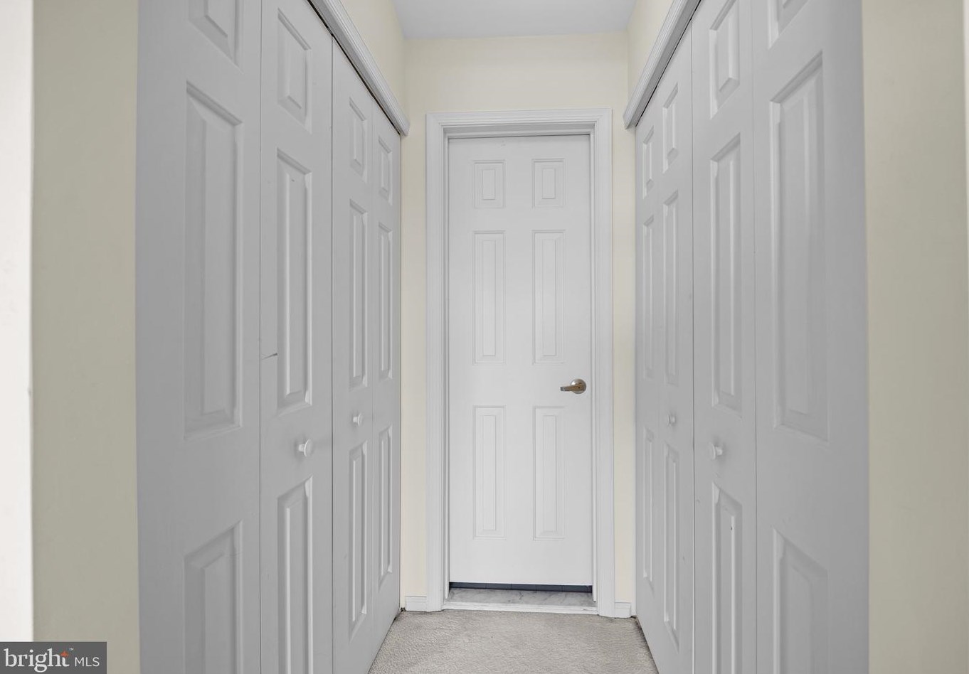 1 Laurel Cir, Upper Makefield PA  18940-3221 exterior