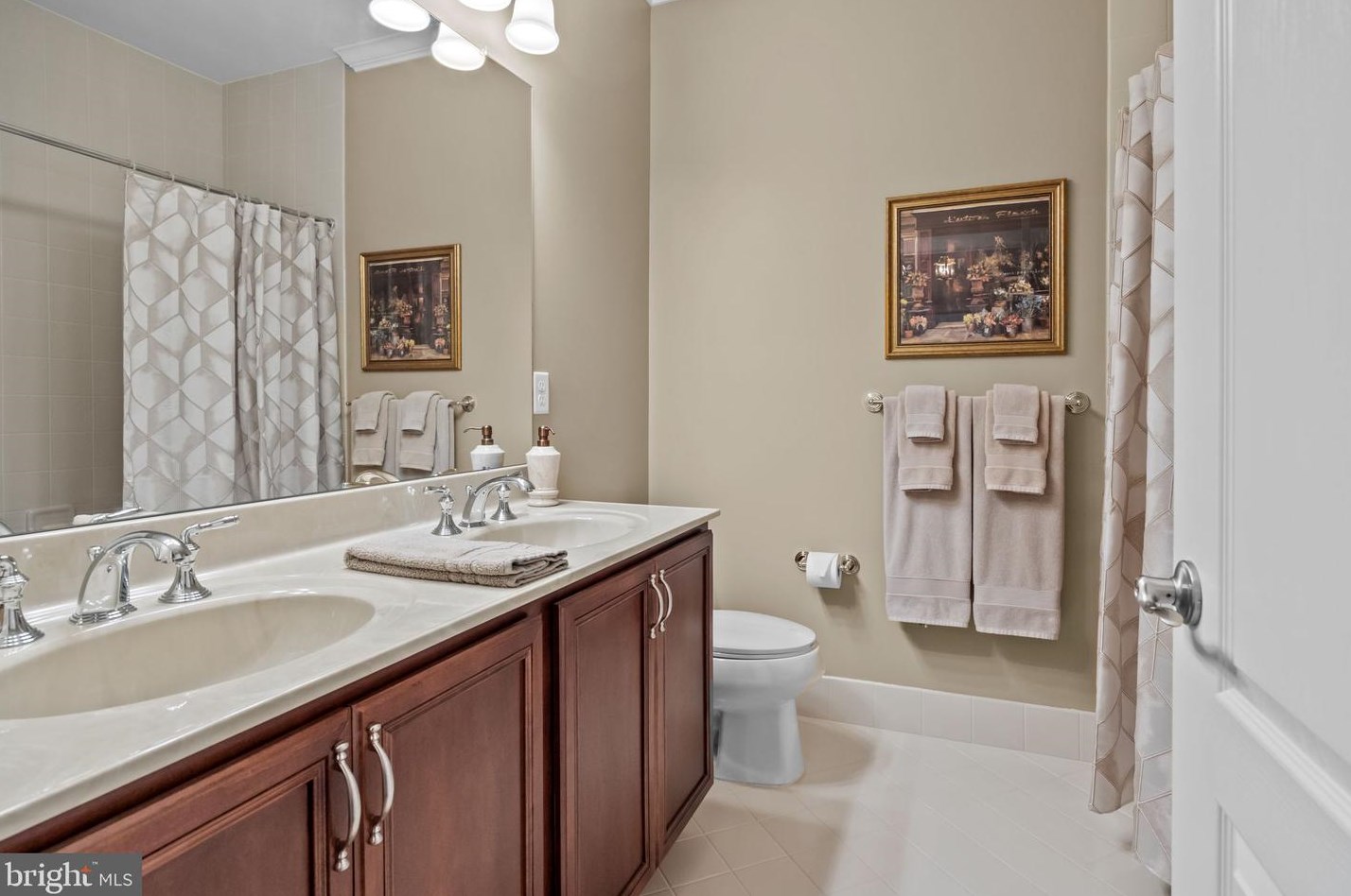 206 Sebastian Aly, Upper Makefield PA 18940-4525 exterior