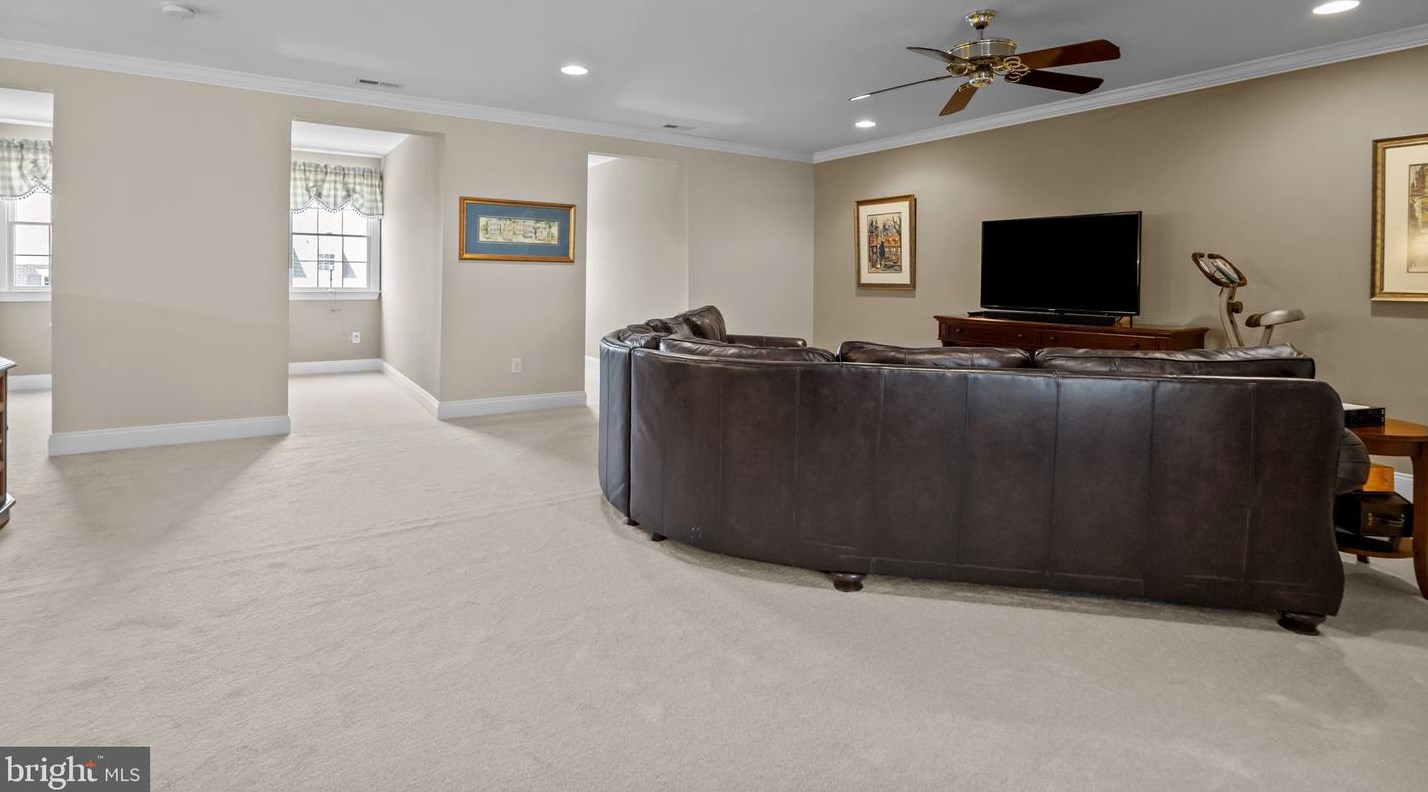 206 Sebastian Aly, Upper Makefield PA 18940-4525 exterior